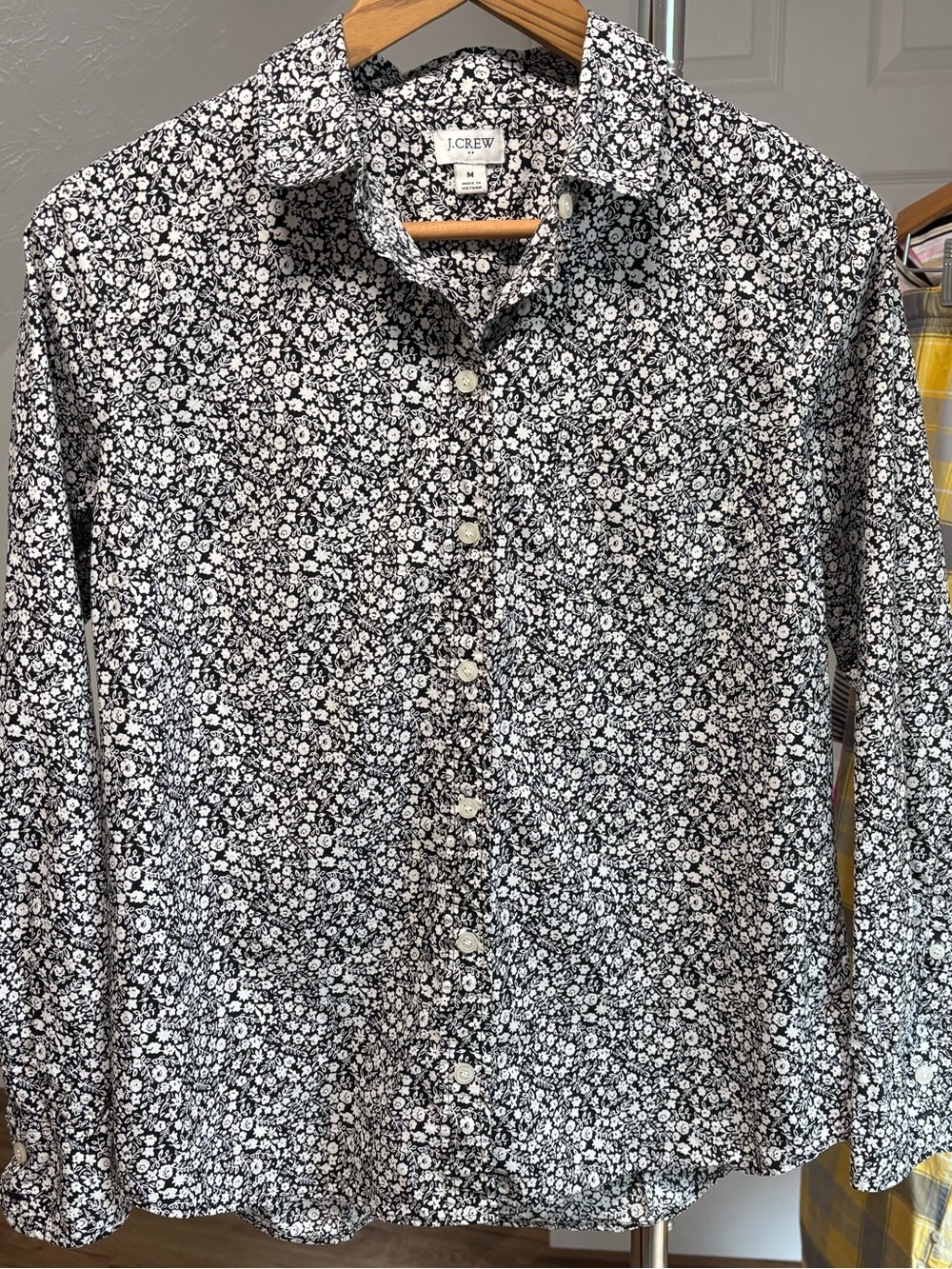 J. Crew black and white micro floral print button down, 100% cotton. Medium